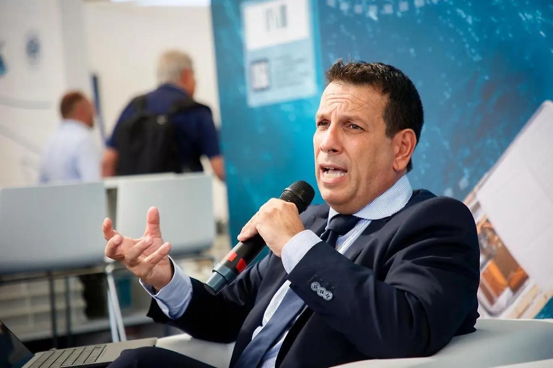 Latrofa: &laquo;Riprendiamo il percorso del DPSS, fermo da oltre un anno e mezzo, per dare un futuro certo ai porti del Lazio&raquo;