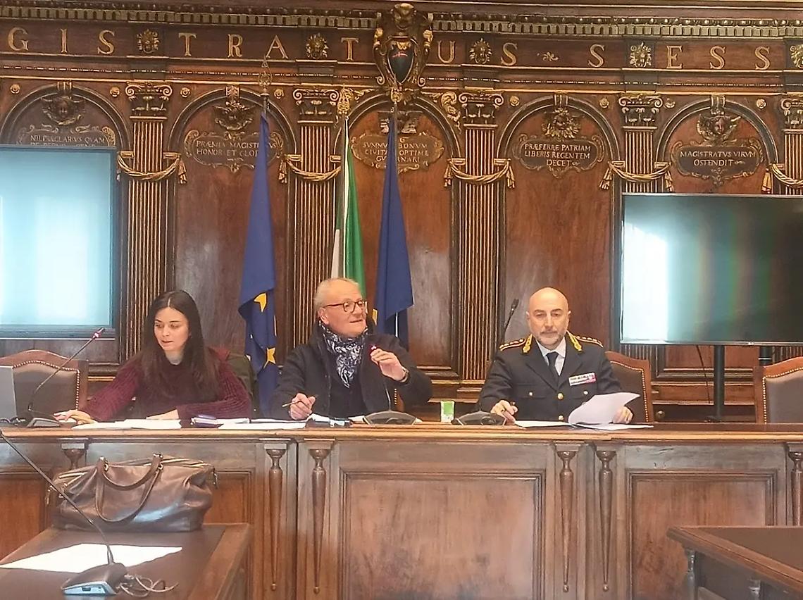 Viterbo: muri imbrattati, danno e beffa per i proprietari