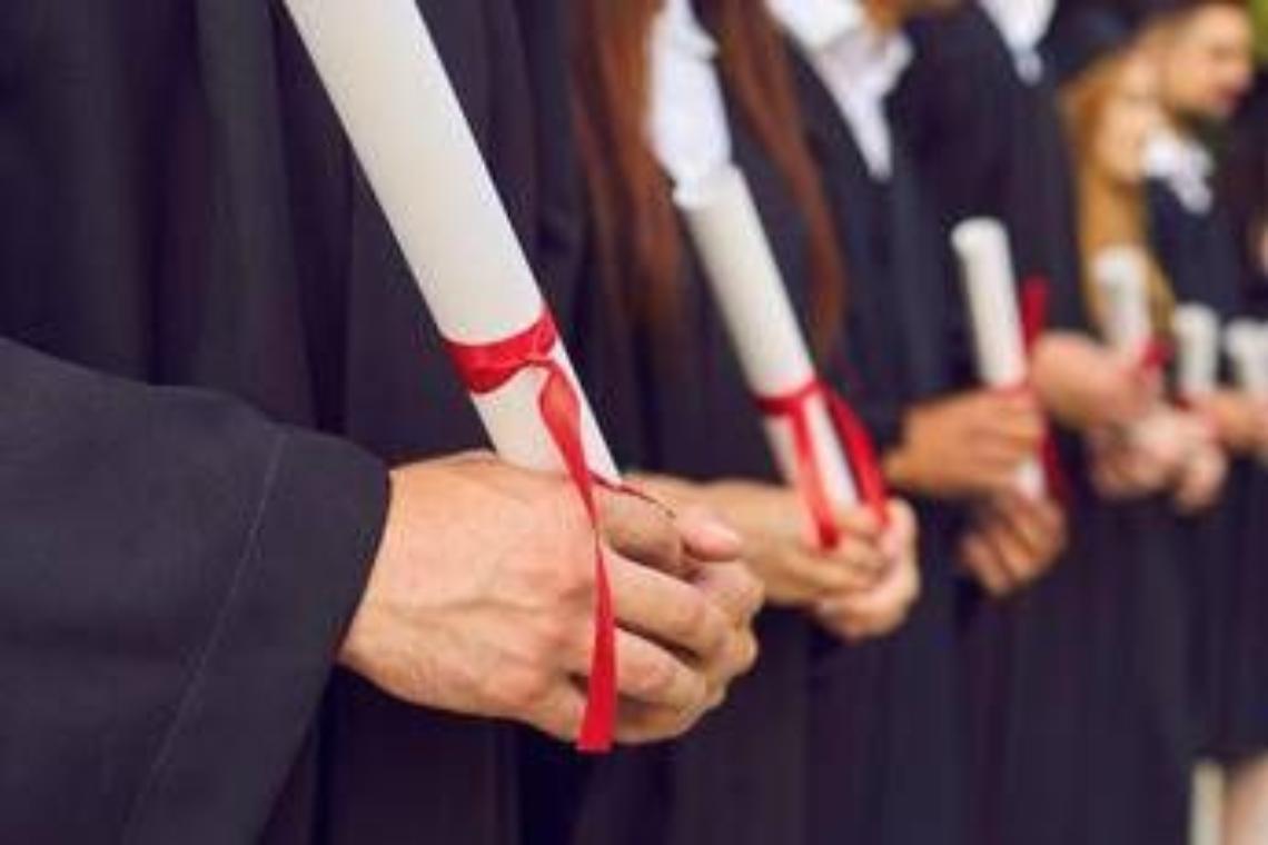 Universit&agrave;, studenti telematiche a Bernini: ora scelta politica su esami on line